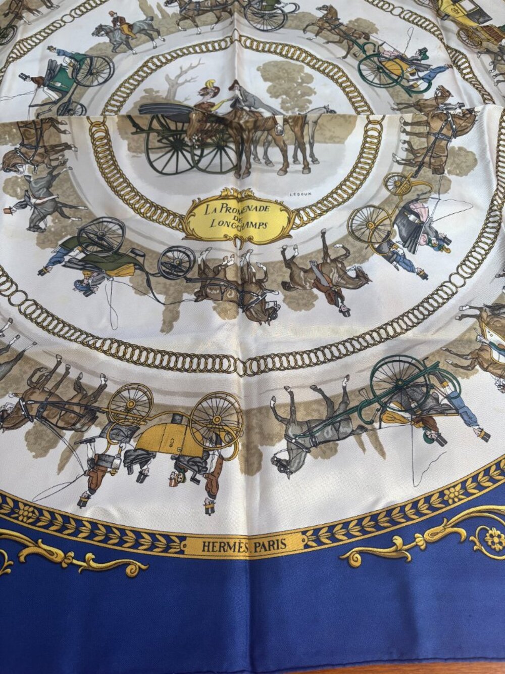 Authentic HERMES Carre 90 Scarf "LA PROMENADE DE LONGCHAMPS" Silk Blue - Picture 8 of 8